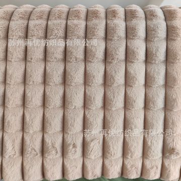 源頭工廠定制 340gsm抽條兔毛剪方格面料的多領(lǐng)域應(yīng)用